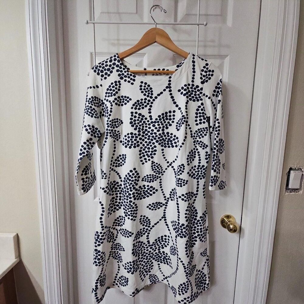 Mahi Gold 3/4 Sleeve Shift Dress in White/Navy Polka Dot Floral Print